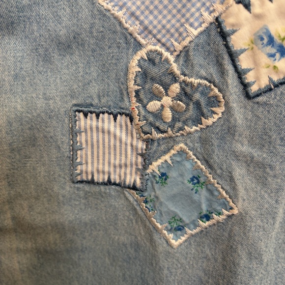 Vintage Denim Button Down Shirt with Heart & Patch Details cottagecore - Picture 7 of 10